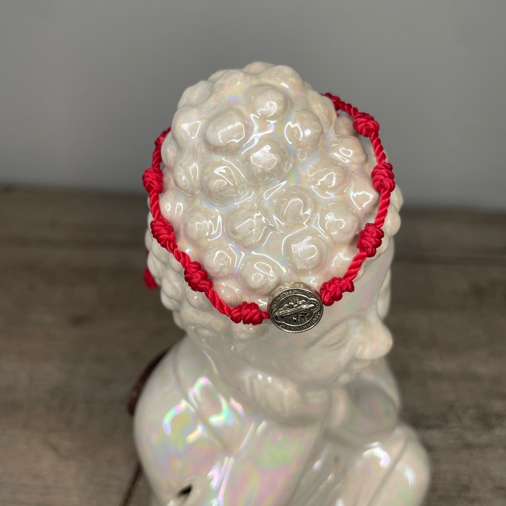 Red Seven Knot String San Benito Bracelet